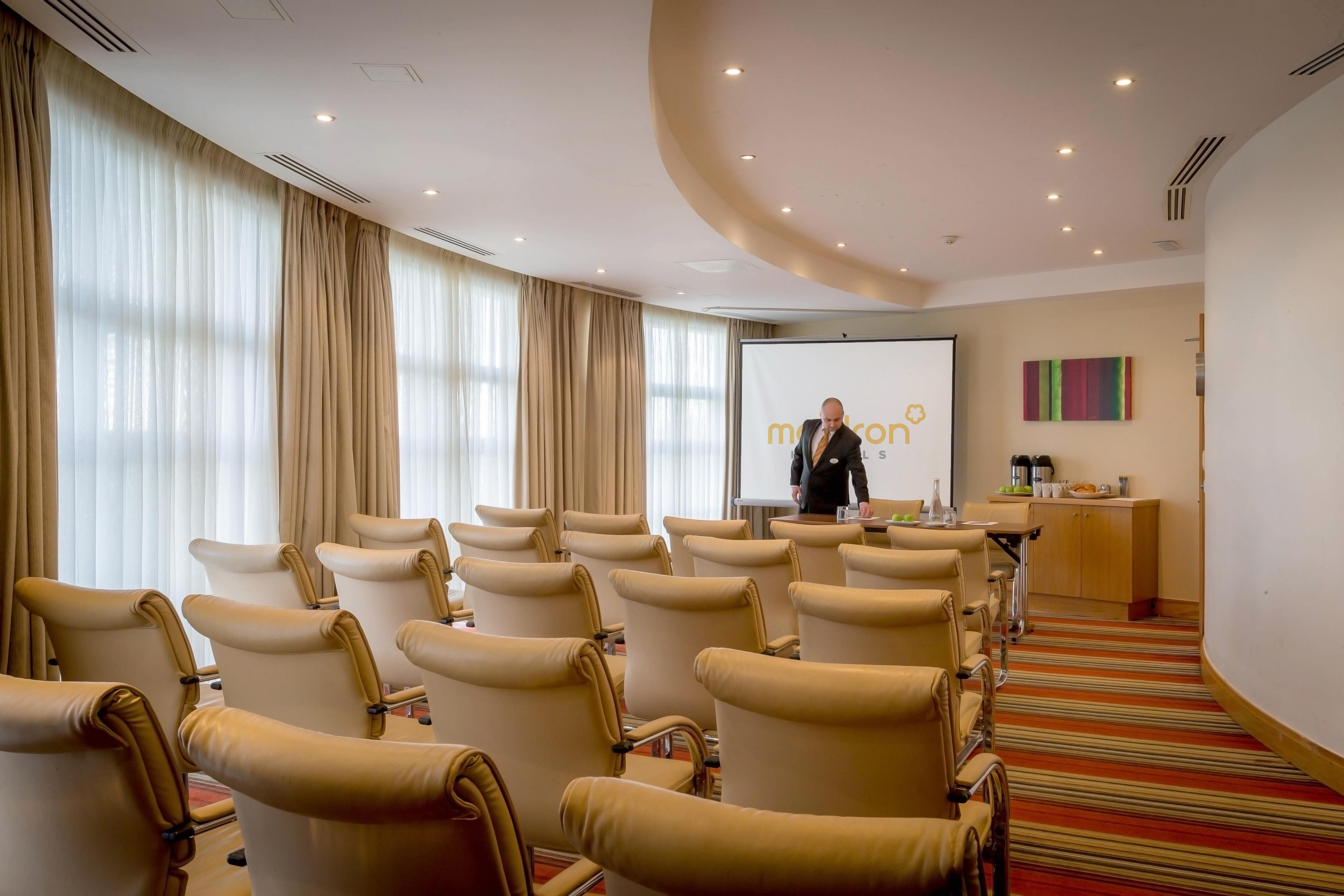 Maldron Hotel & Leisure Centre Limerick Junction Kültér fotó