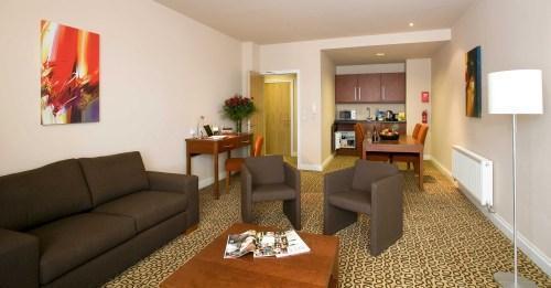 Maldron Hotel & Leisure Centre Limerick Junction Szoba fotó